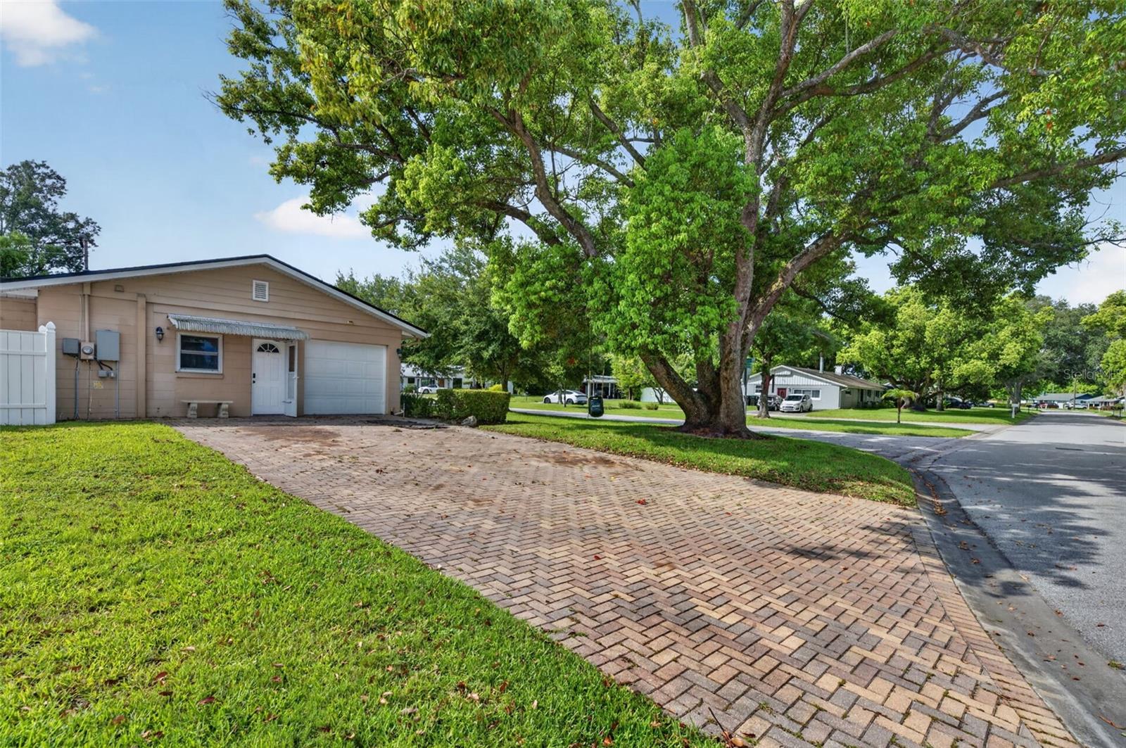 2641 CARVELL COURT
