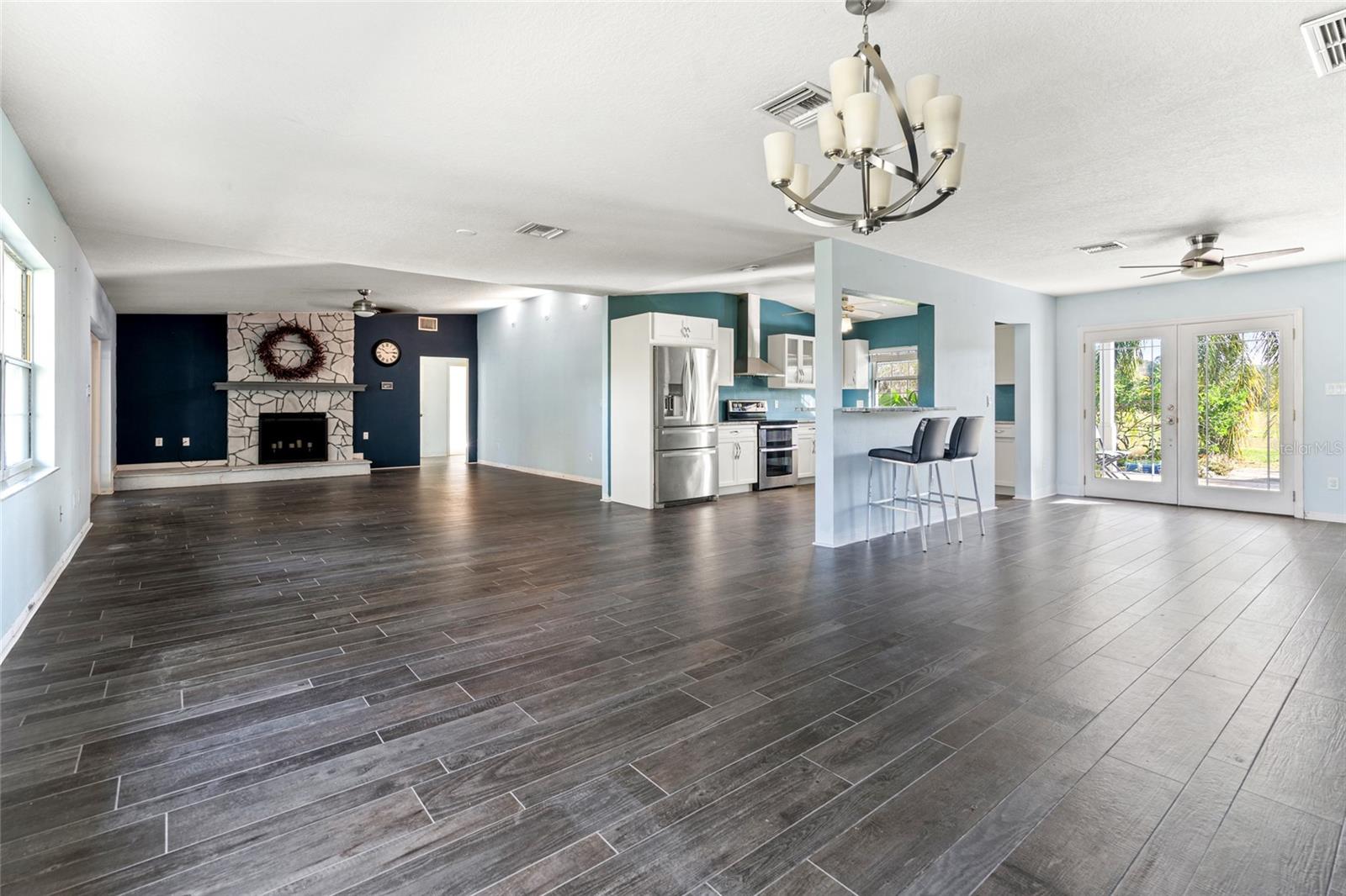 IVELMAR ESTATES - Residential