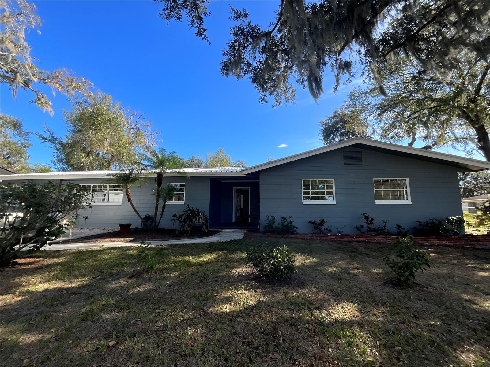 LA HACIENDA - Residential