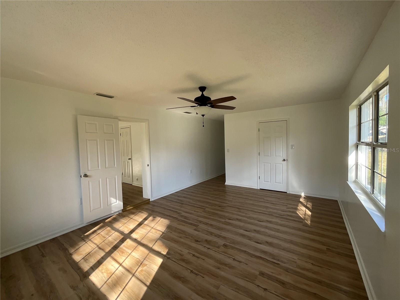 LA HACIENDA - Residential