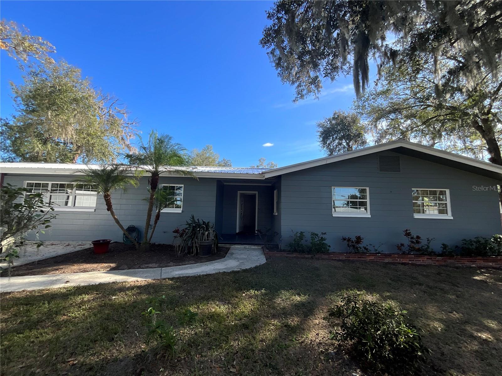 LA HACIENDA - Residential