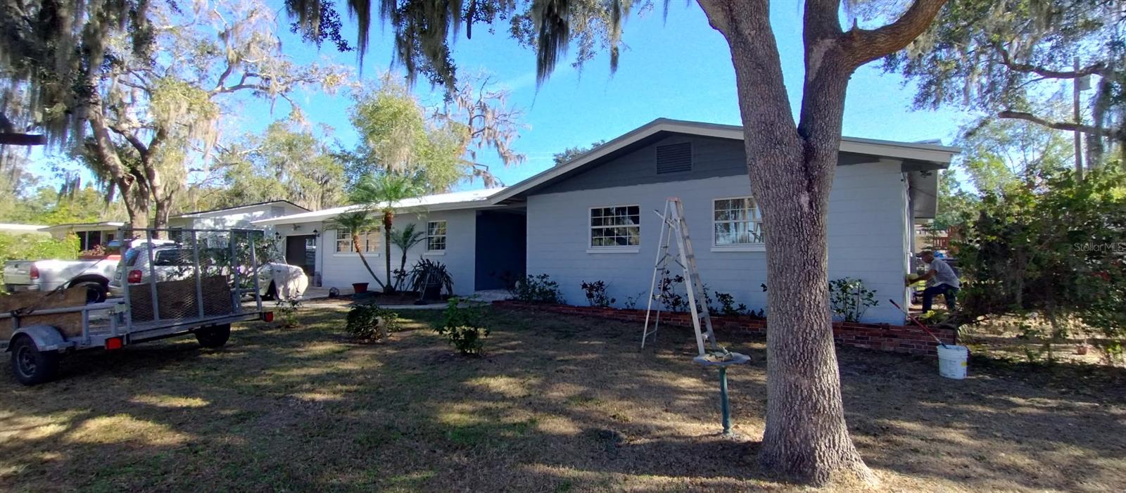 LA HACIENDA - Residential