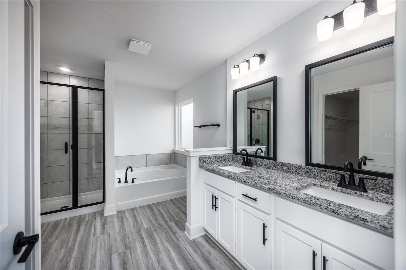 BRIARWOOD - Residential