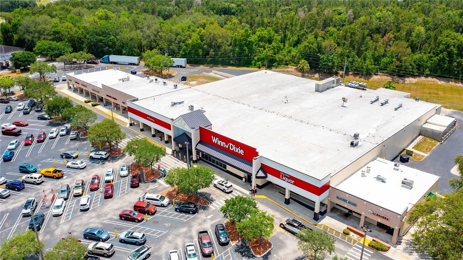 Sold Entry. Winn Dixie anchored shopping Center