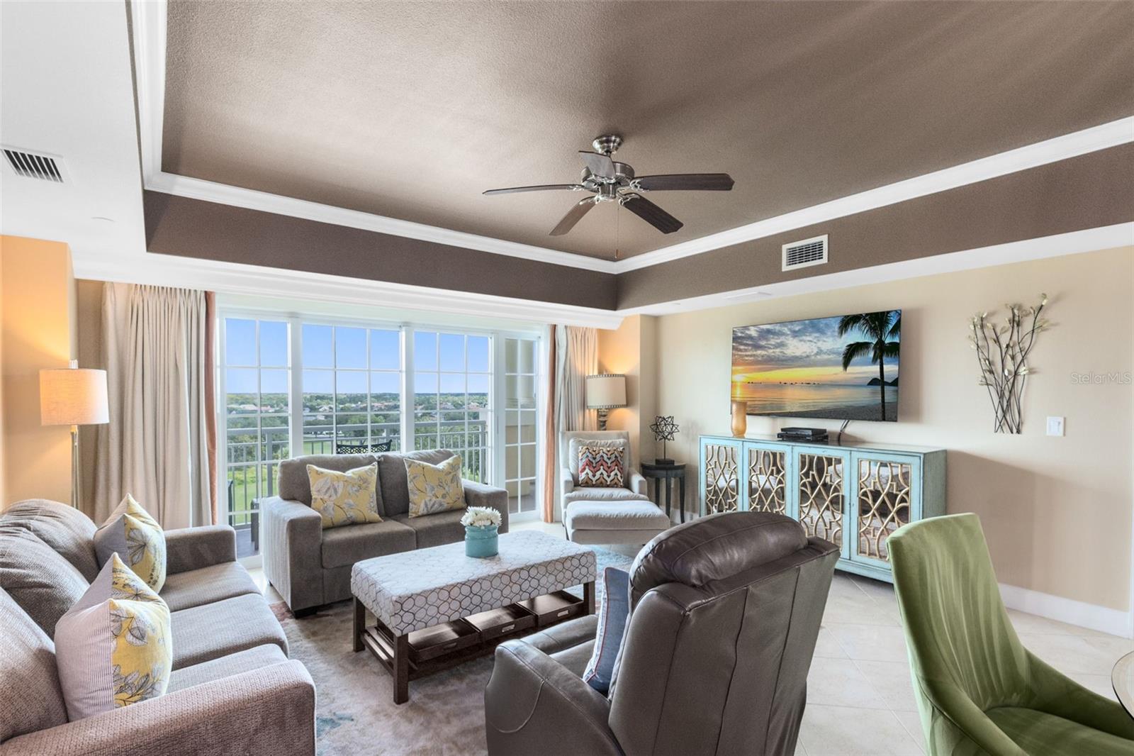 REUNION GRANDE CONDO - Residential