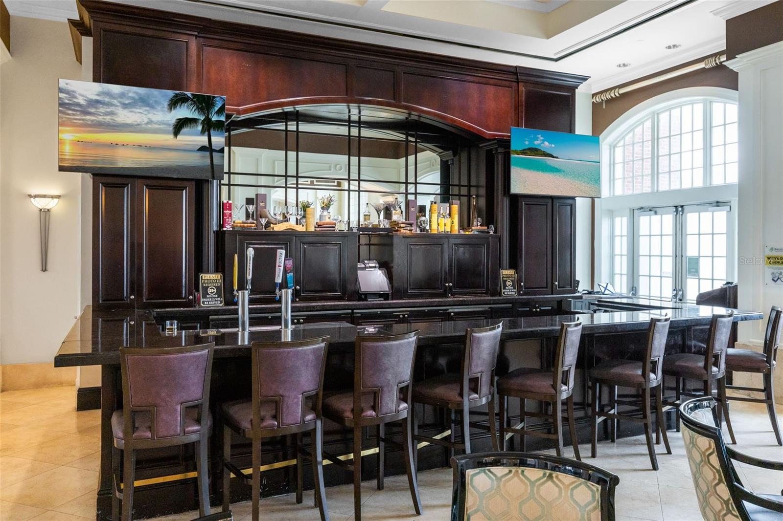 REUNION GRANDE CONDO - Residential