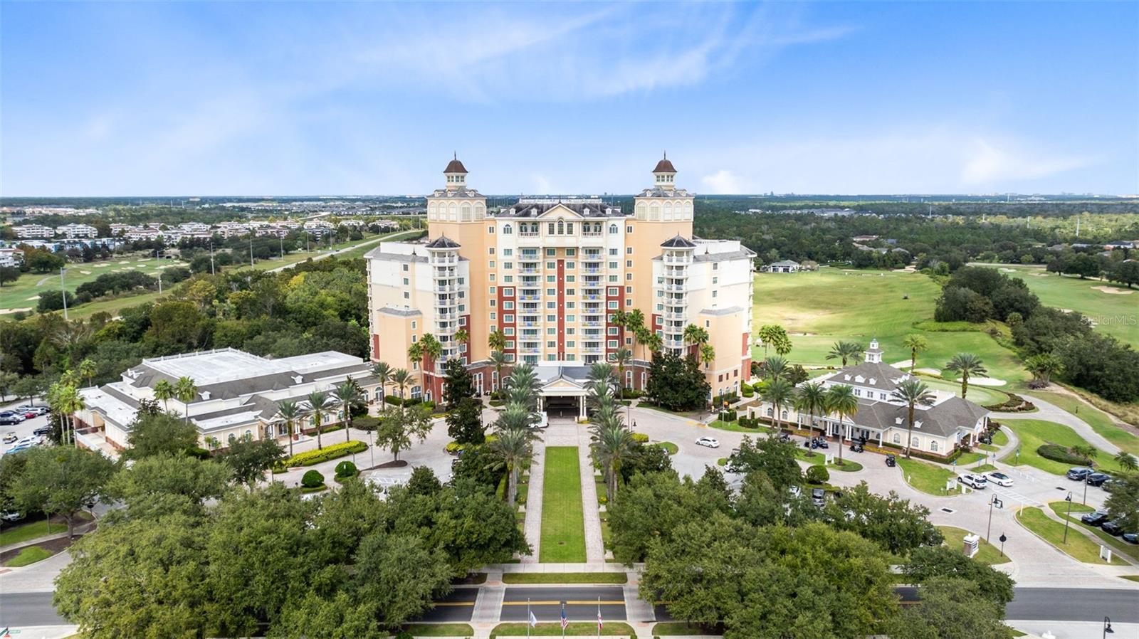 REUNION GRANDE CONDO - Residential