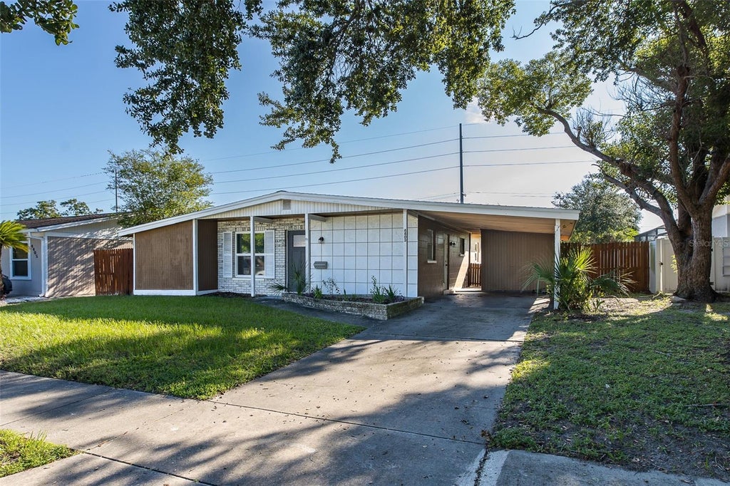 Photo of 4403 Gandy Circle, Tampa, FL 33616 (MLS # TB8550496)