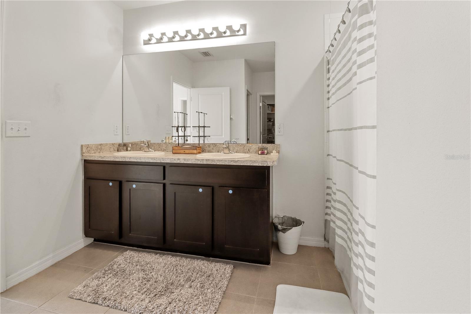 CARRIAGE POINTE SOUTH PH 2B - Residential