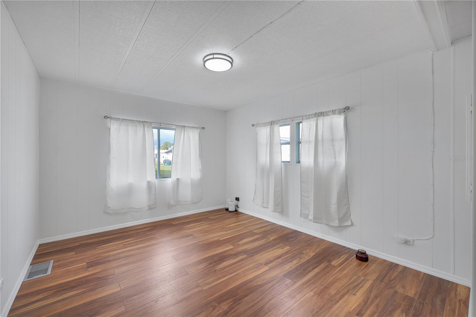 MAPLE LEAF ESTATES - Residential