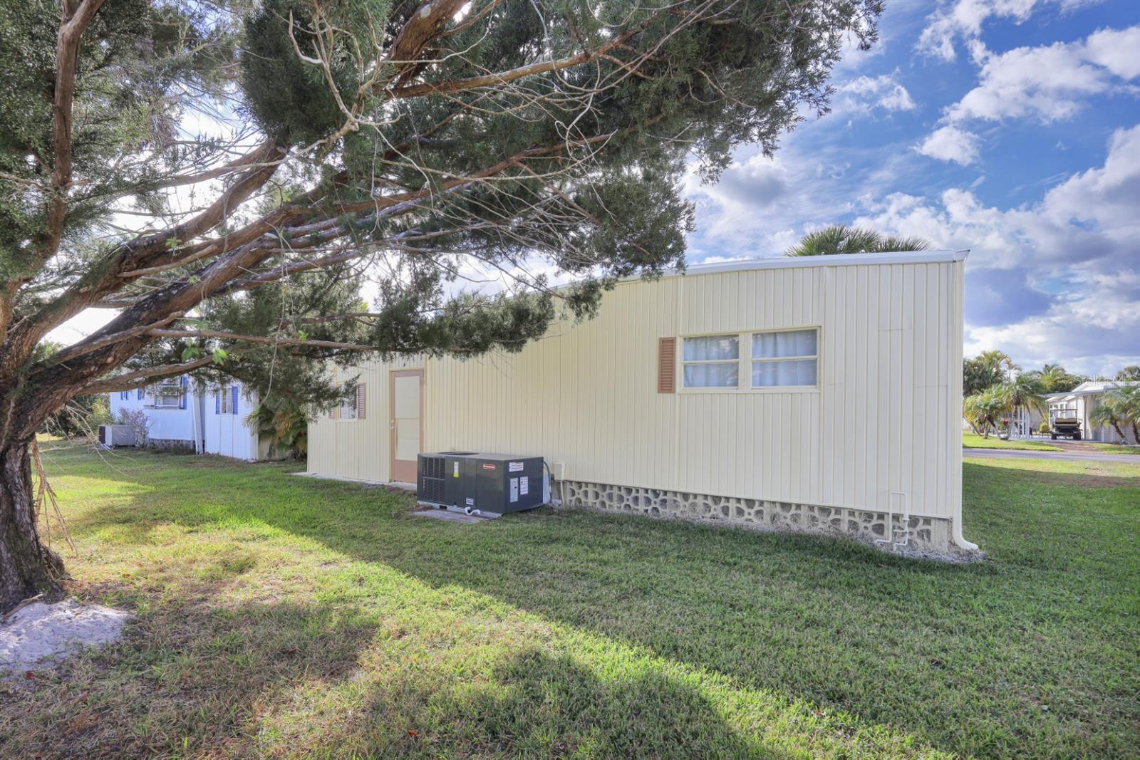 MAPLE LEAF ESTATES - Residential