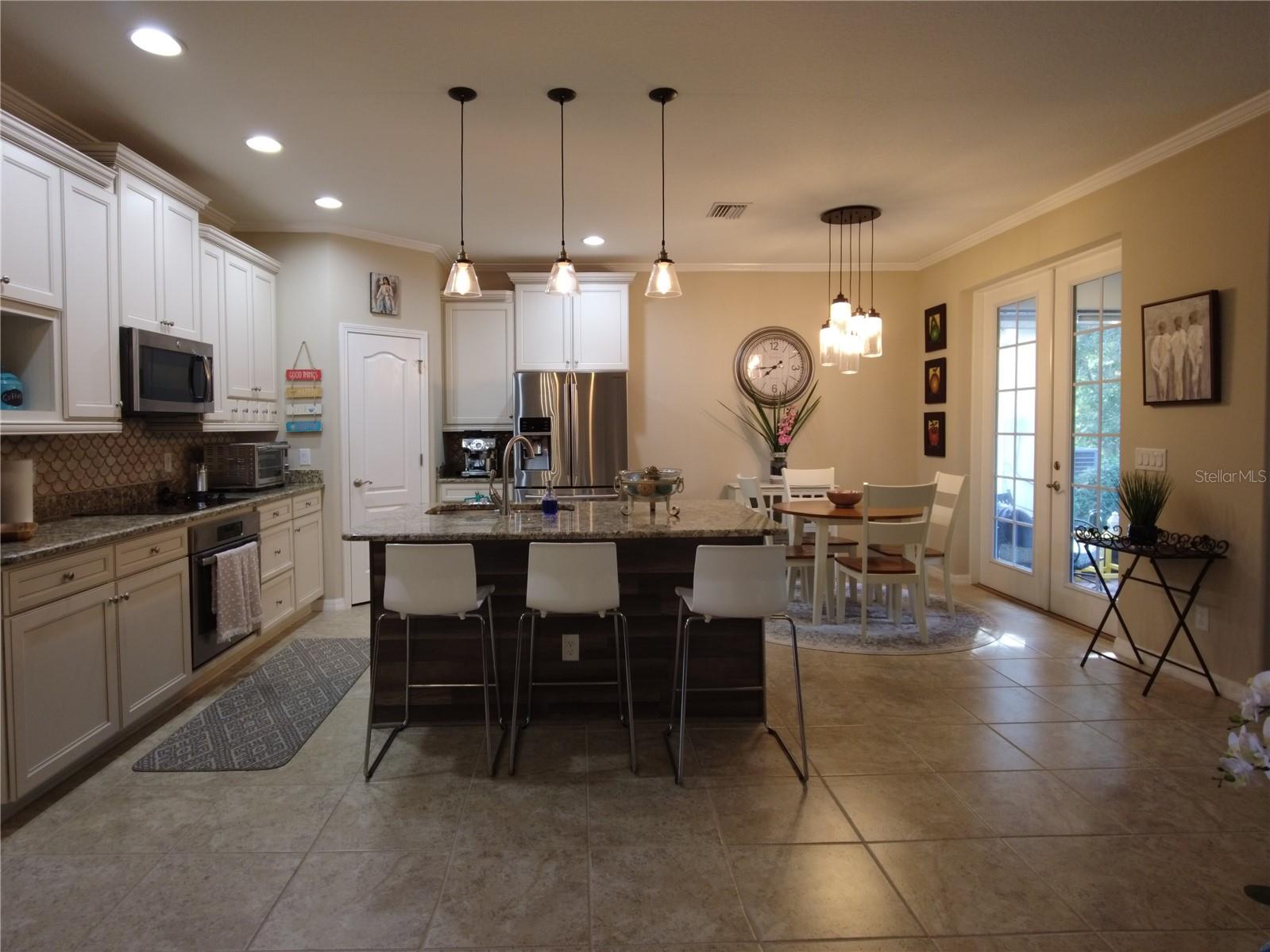 AUTUMN OAKS - Residential