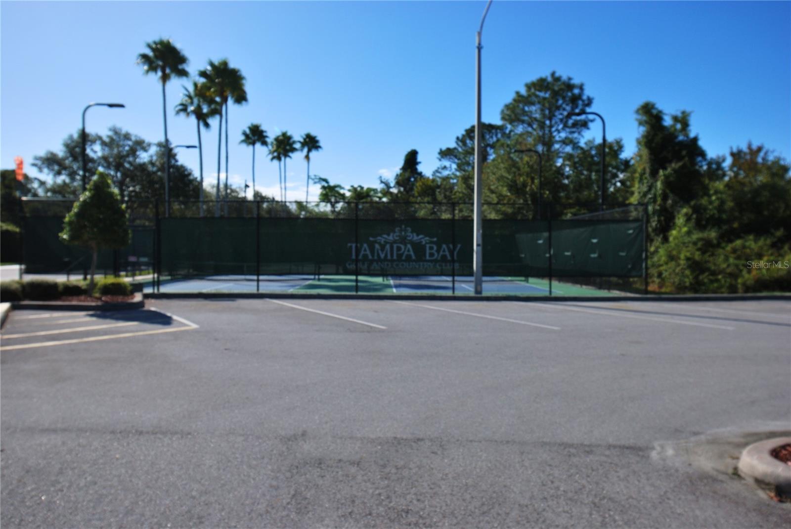 AUTUMN OAKS - Residential