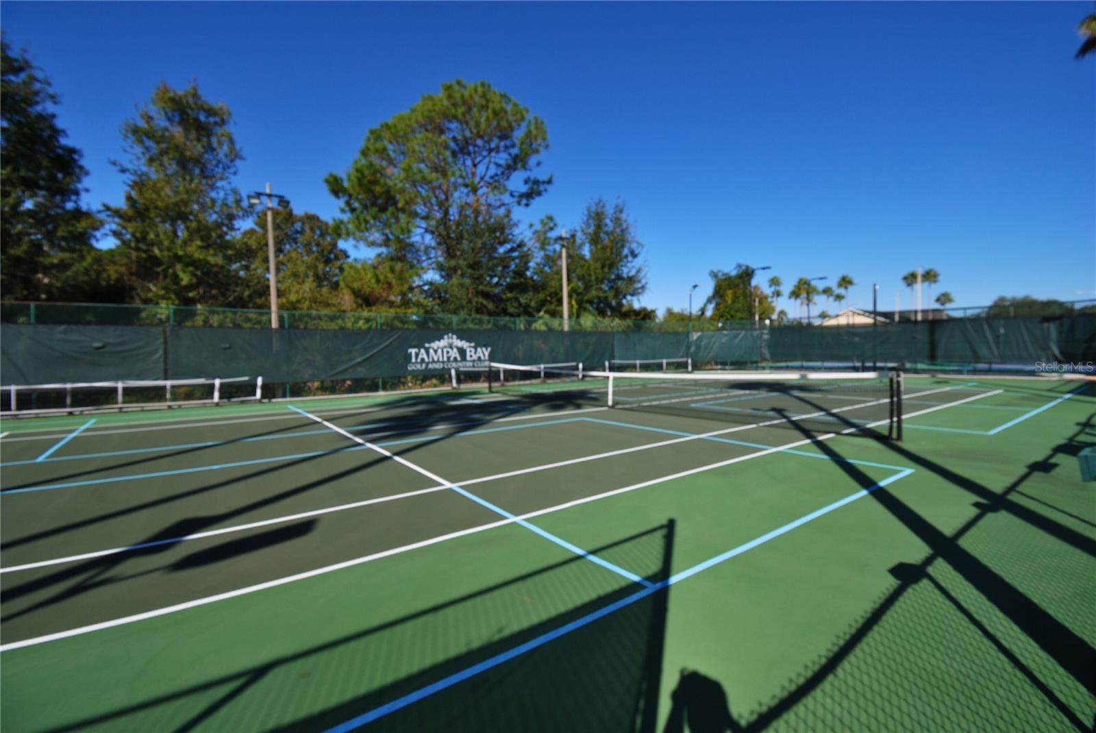 AUTUMN OAKS - Residential