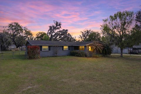 Photo of Lakeland, FL 33813 (MLS # TB8483554)