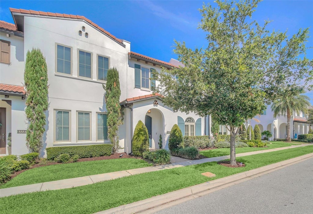 Photo of 8878 Bismarck Palm Drive, Winter Garden, FL 34787 (MLS # O6438666)