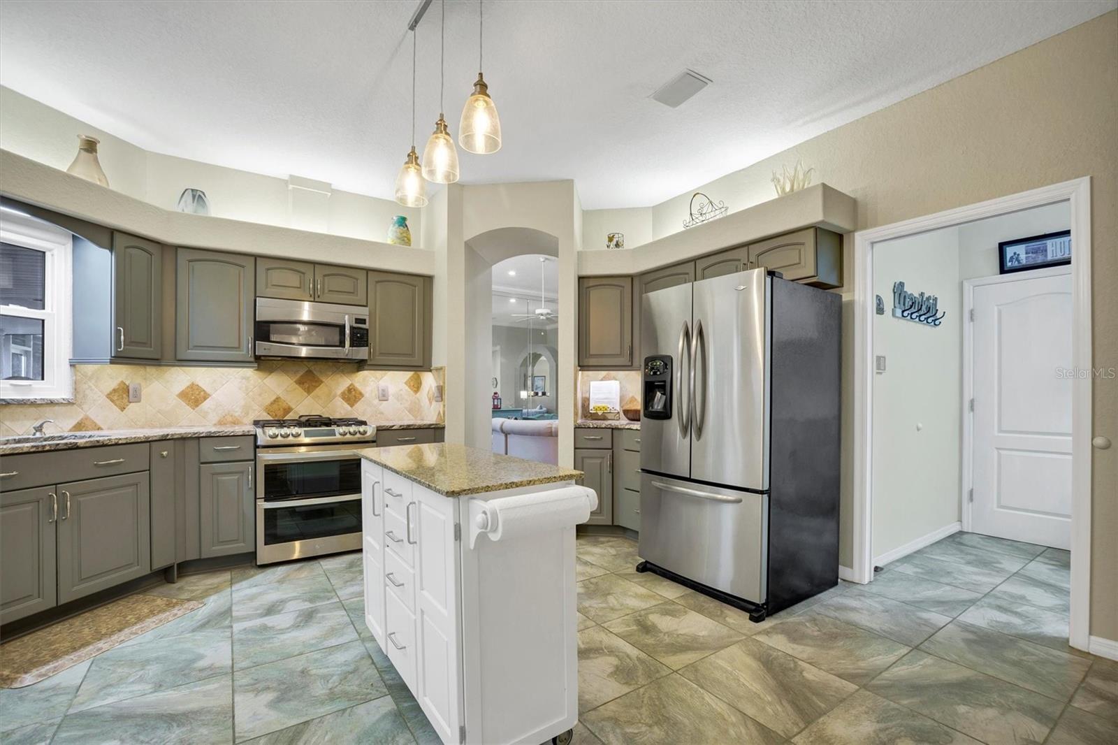 COUNTRY CLUB VILLAGE PH 03 - Residential