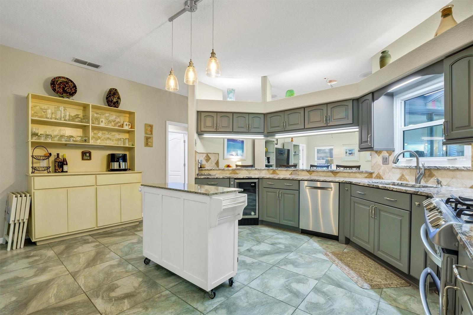 COUNTRY CLUB VILLAGE PH 03 - Residential