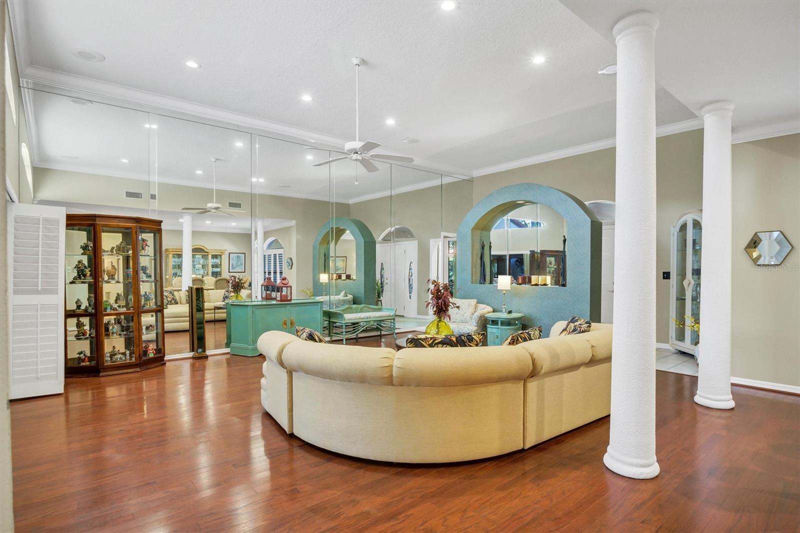 COUNTRY CLUB VILLAGE PH 03 - Residential