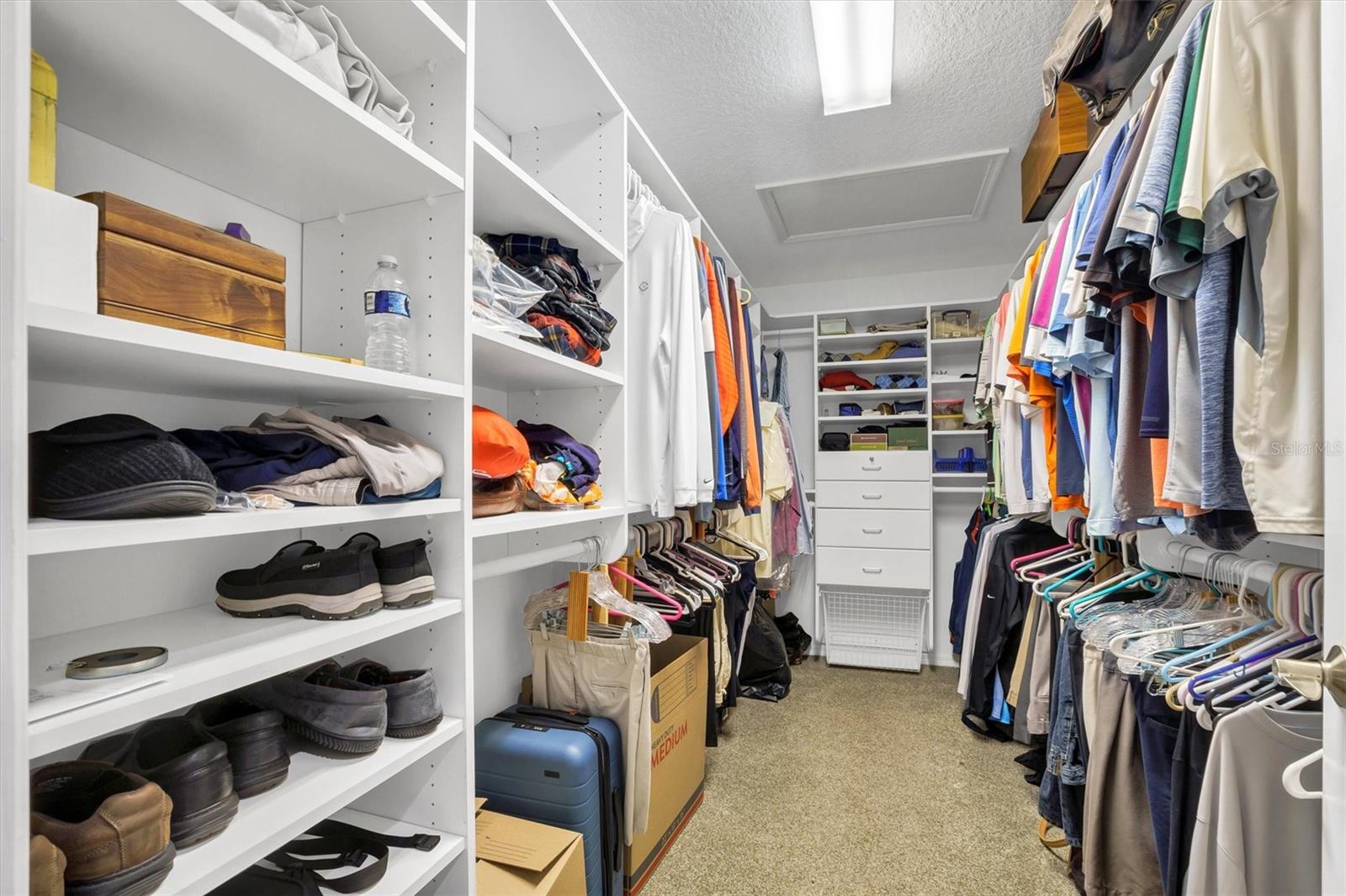 COUNTRY CLUB VILLAGE PH 03 - Residential