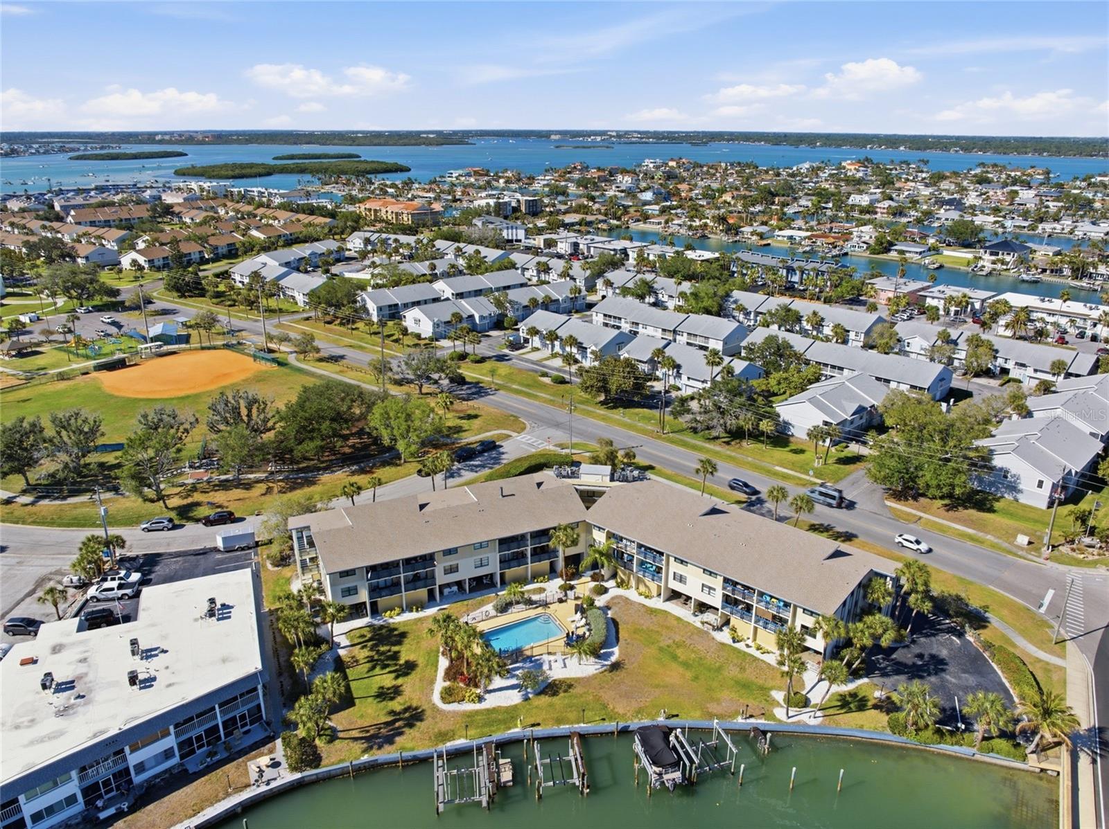 TIDES OF CAPRI WEST CONDO - Residential