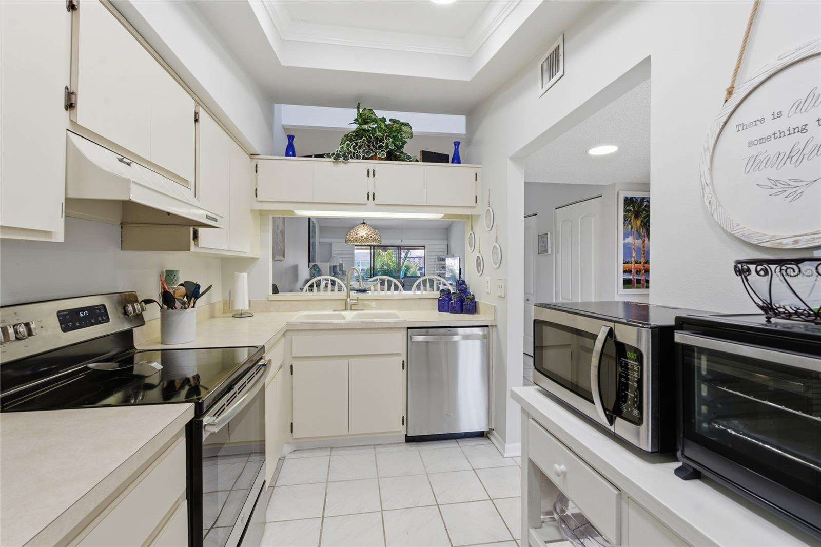TIDES OF CAPRI WEST CONDO - Residential