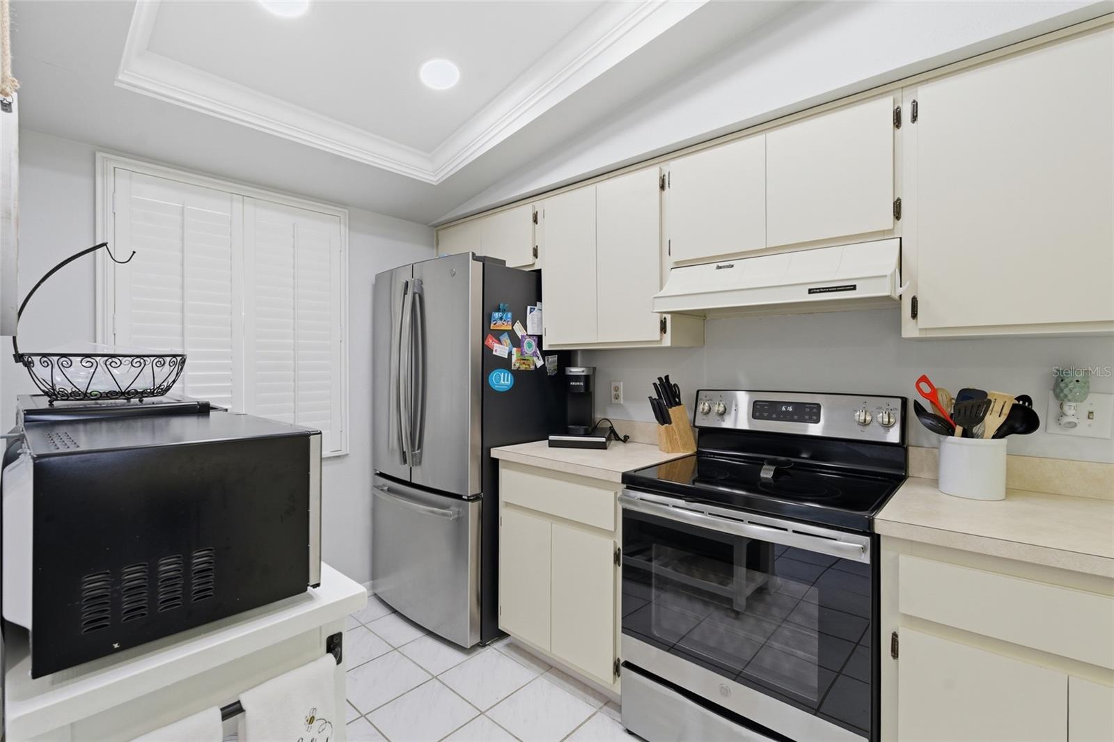 TIDES OF CAPRI WEST CONDO - Residential