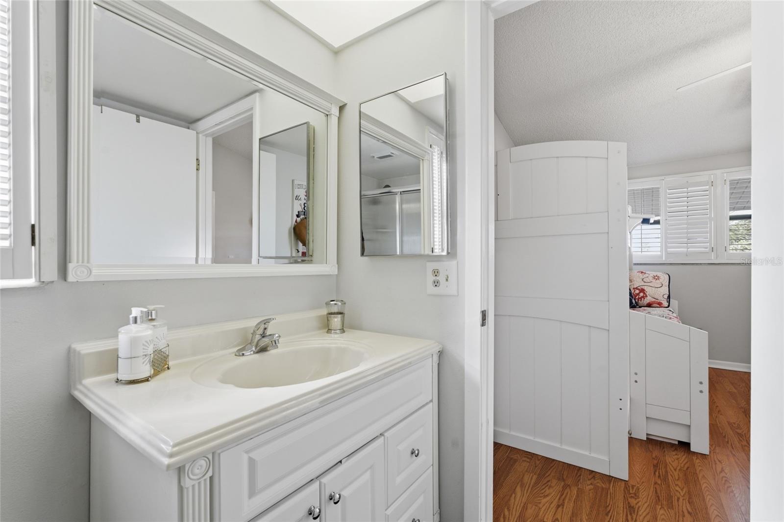 TIDES OF CAPRI WEST CONDO - Residential