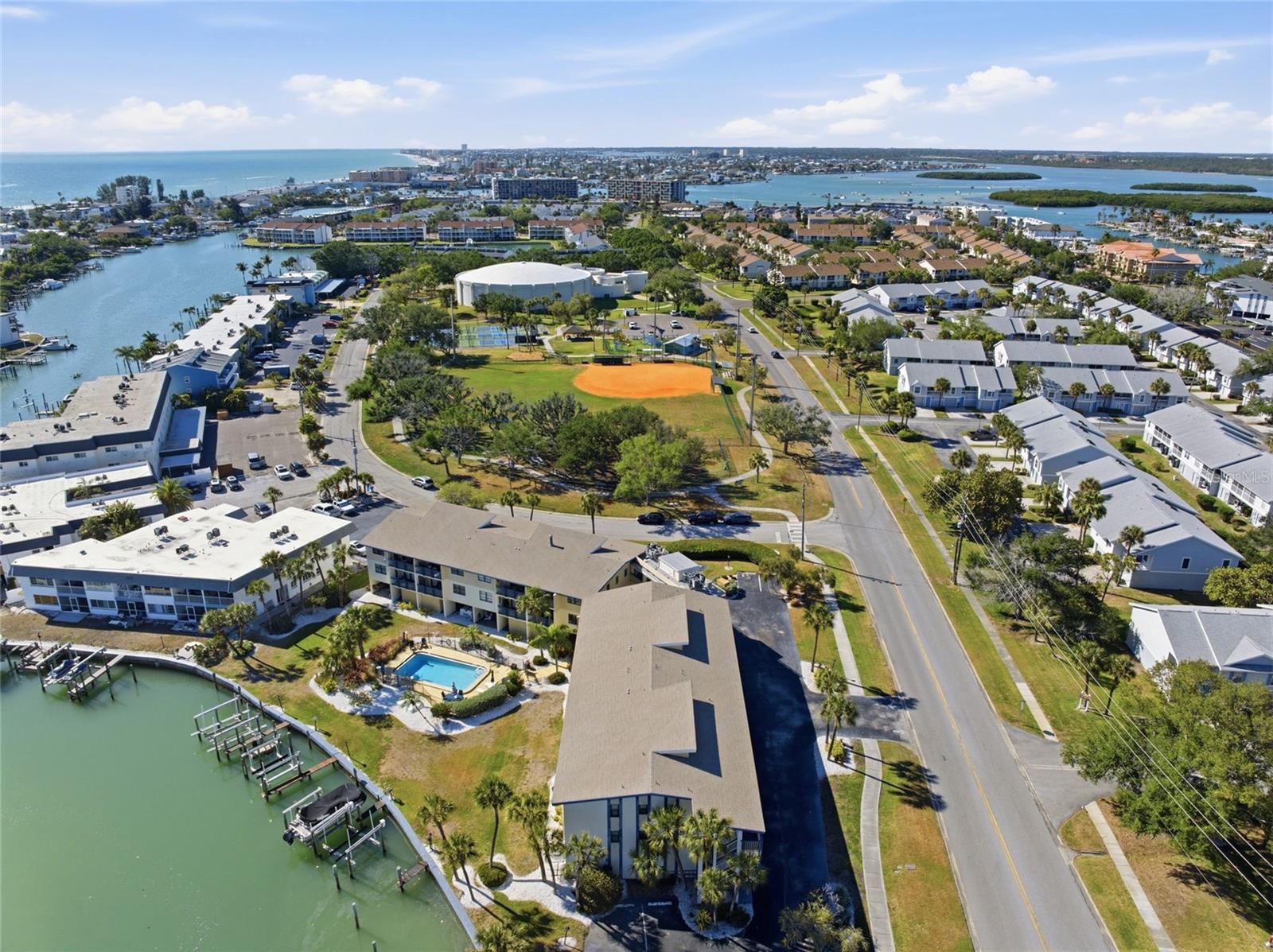 TIDES OF CAPRI WEST CONDO - Residential