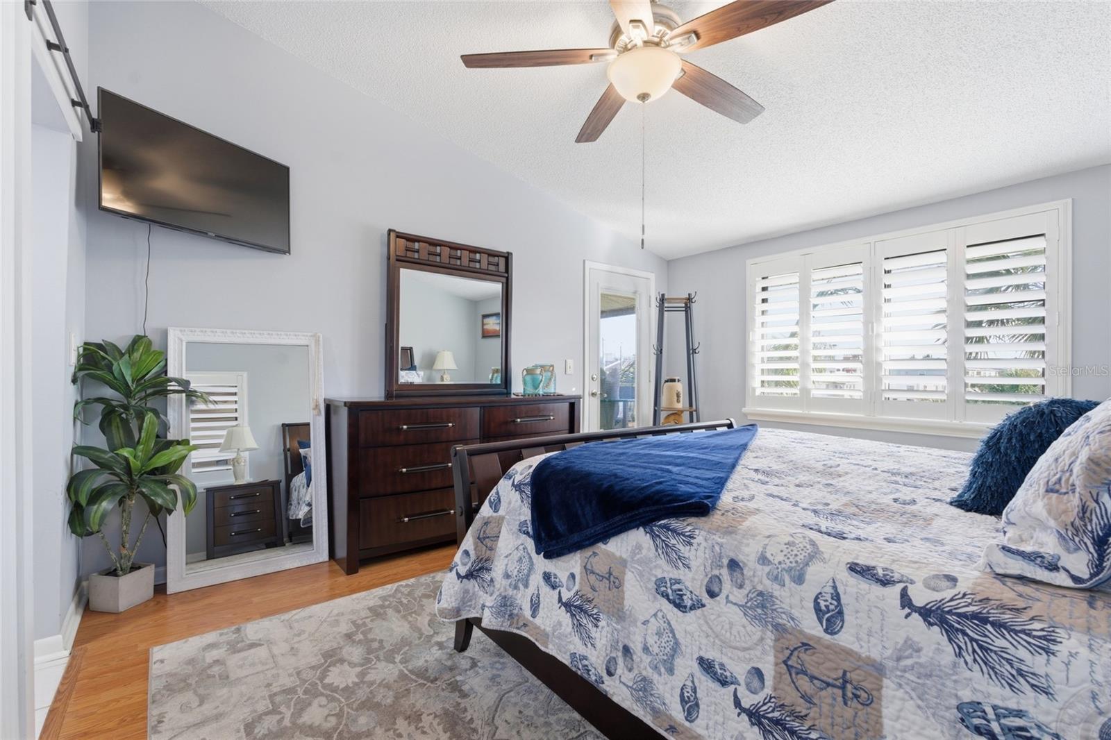 TIDES OF CAPRI WEST CONDO - Residential