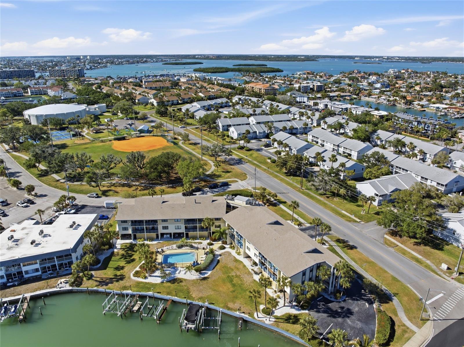 TIDES OF CAPRI WEST CONDO - Residential