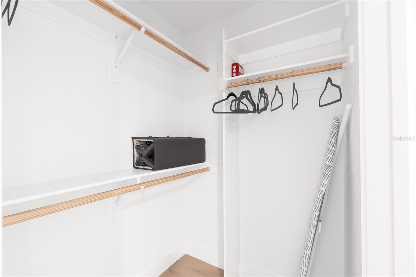 SOUTH VENICE - Residential