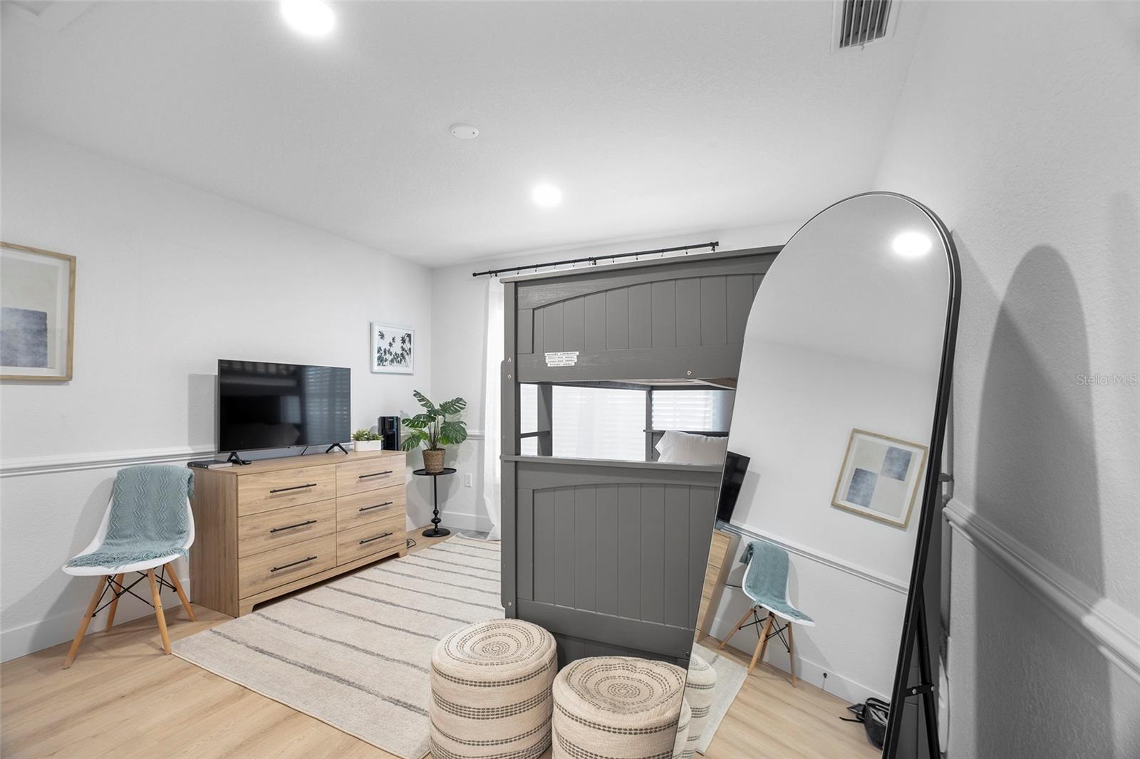 SOUTH VENICE - Residential