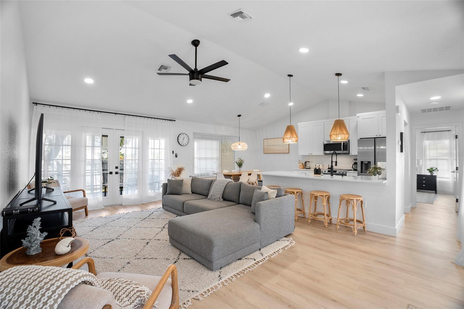 SOUTH VENICE - Residential