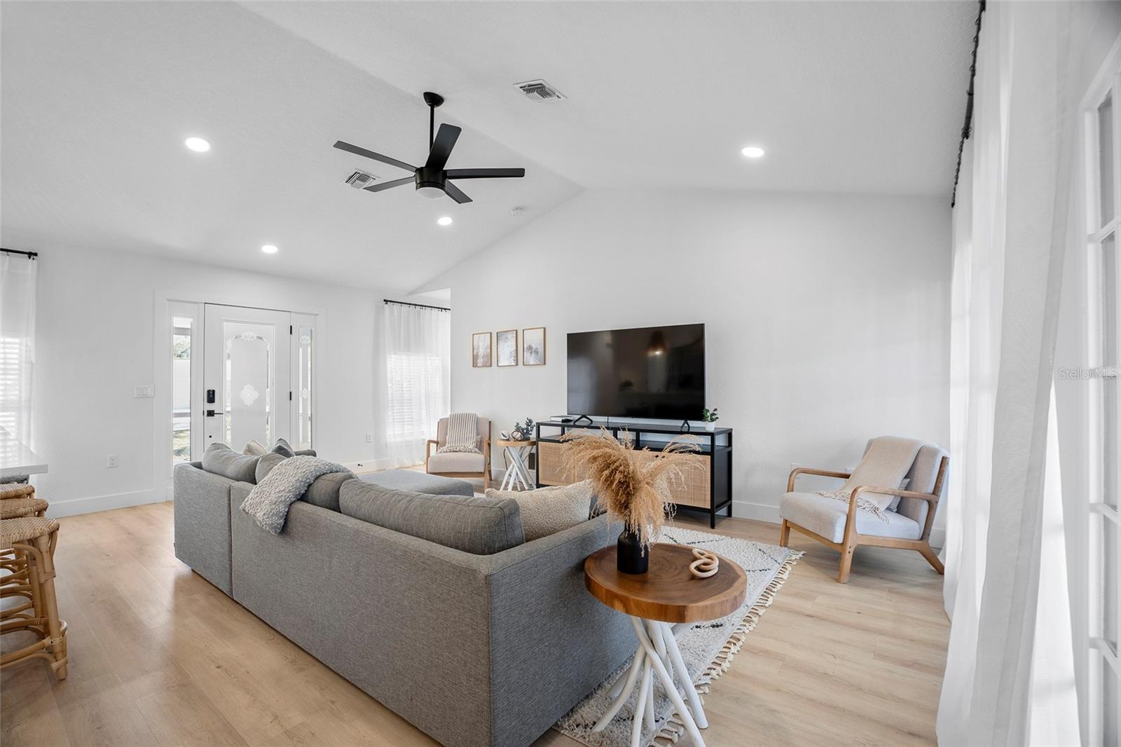 SOUTH VENICE - Residential