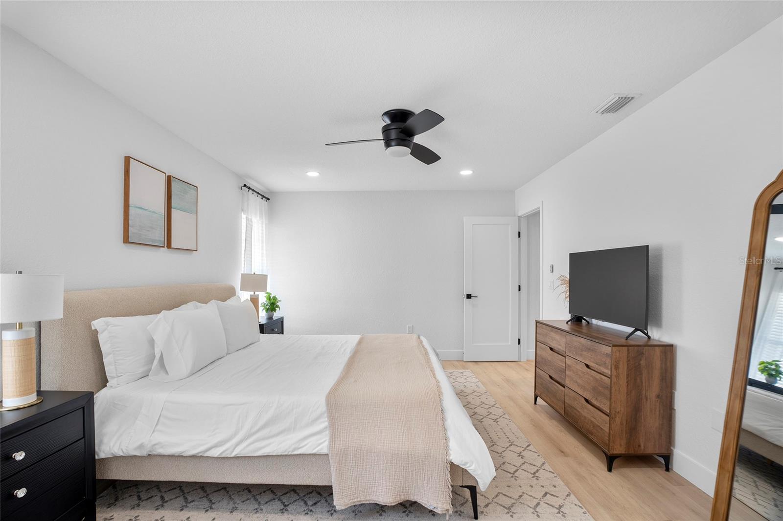 SOUTH VENICE - Residential