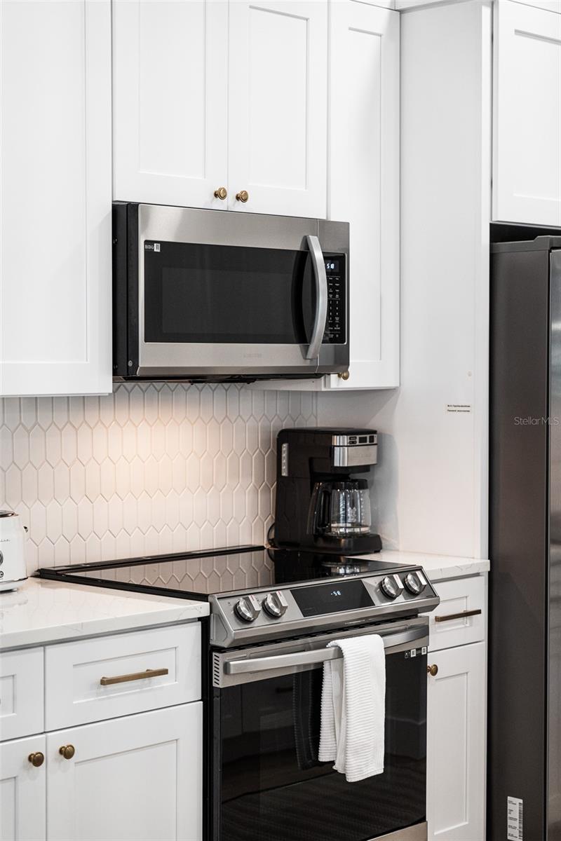 SOUTH VENICE - Residential