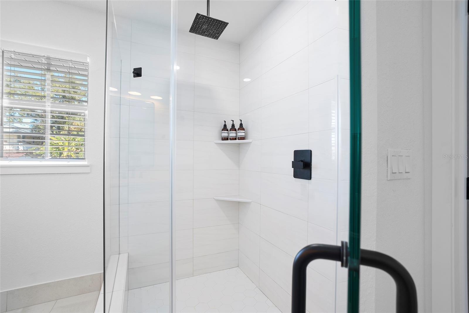 SOUTH VENICE - Residential