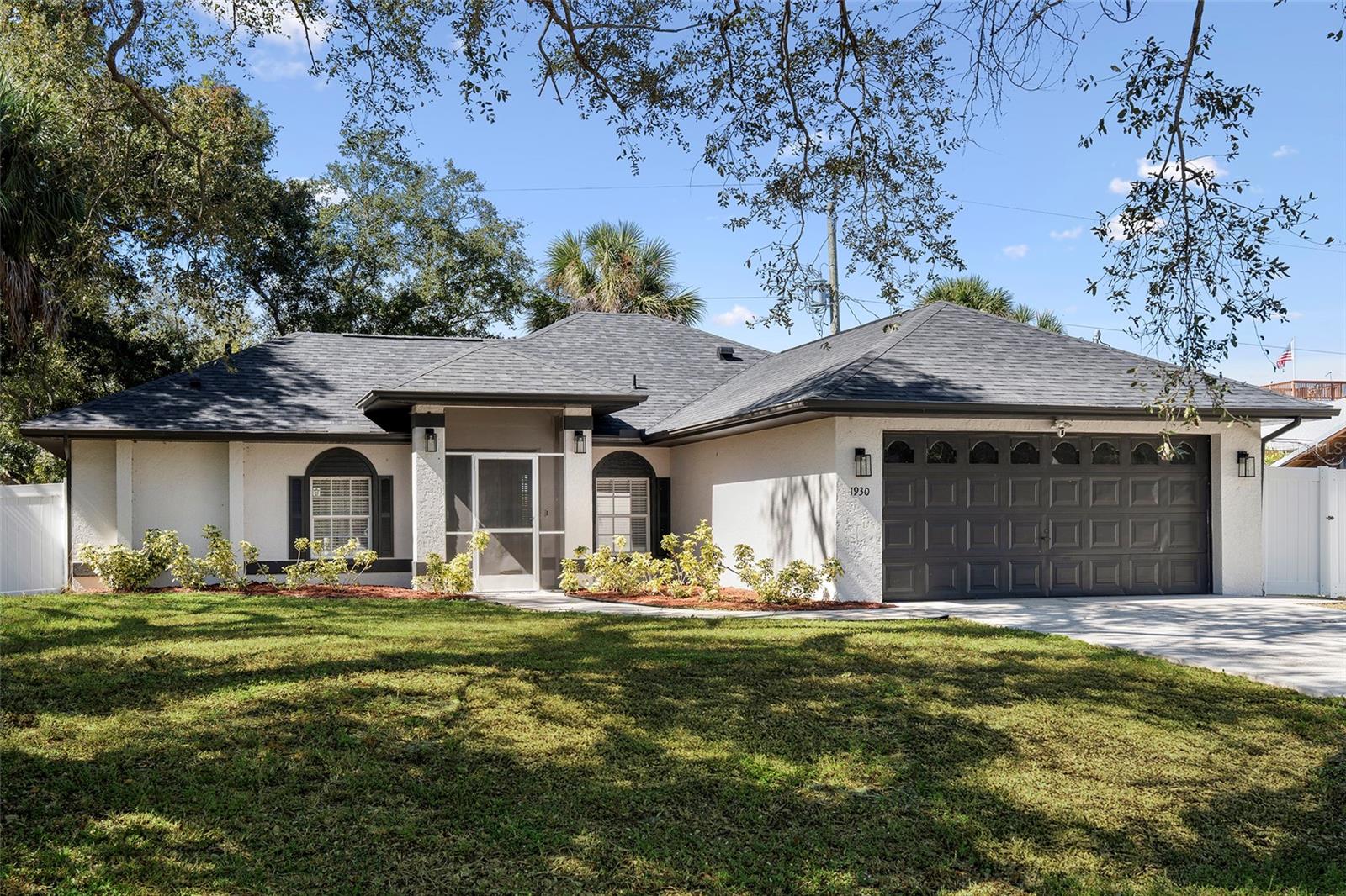 SOUTH VENICE - Residential