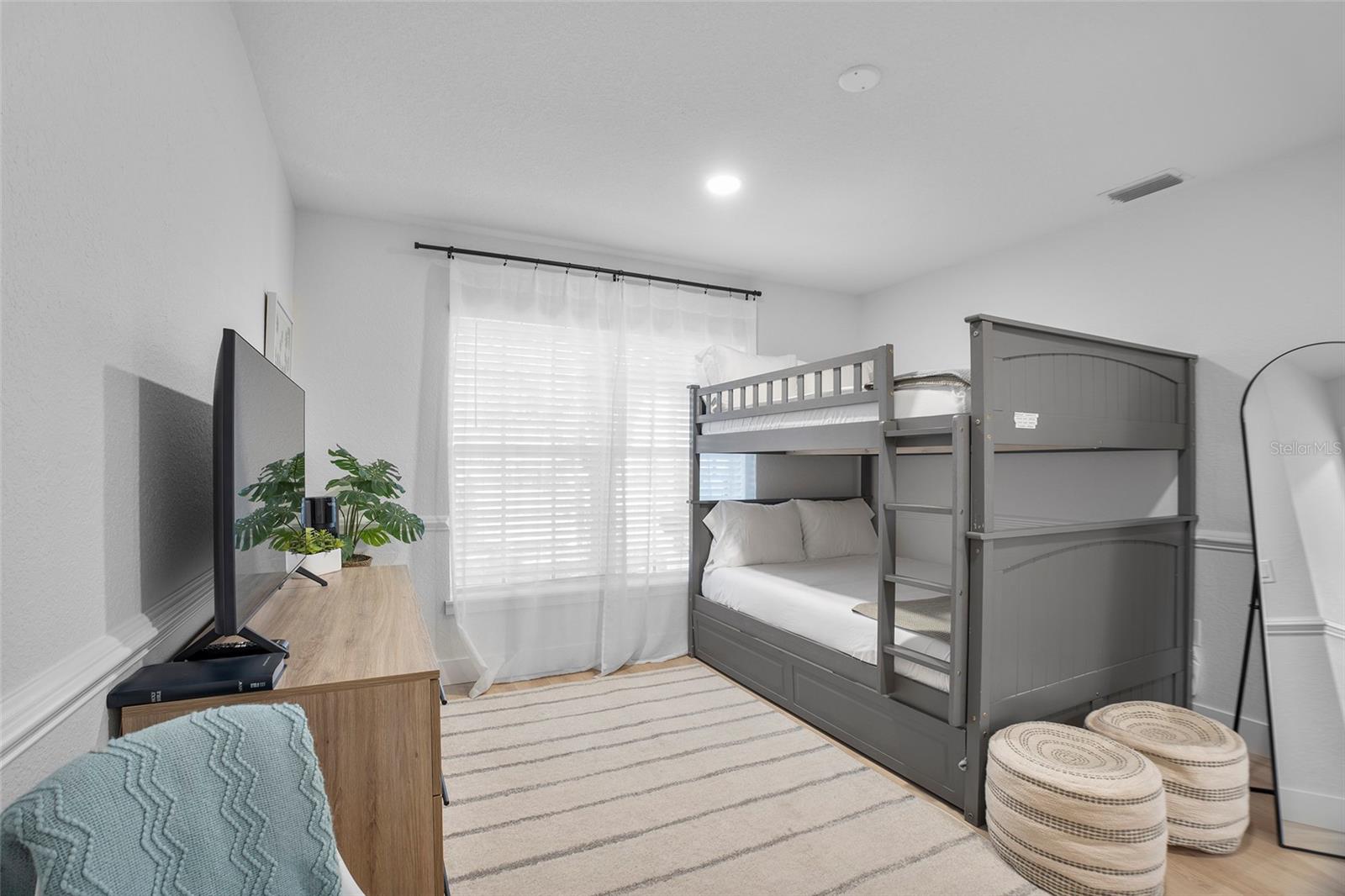 SOUTH VENICE - Residential