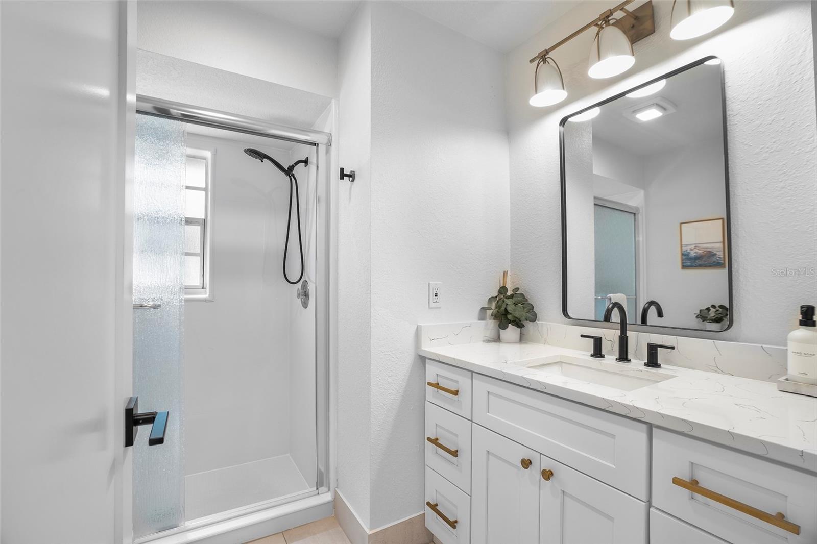 SOUTH VENICE - Residential