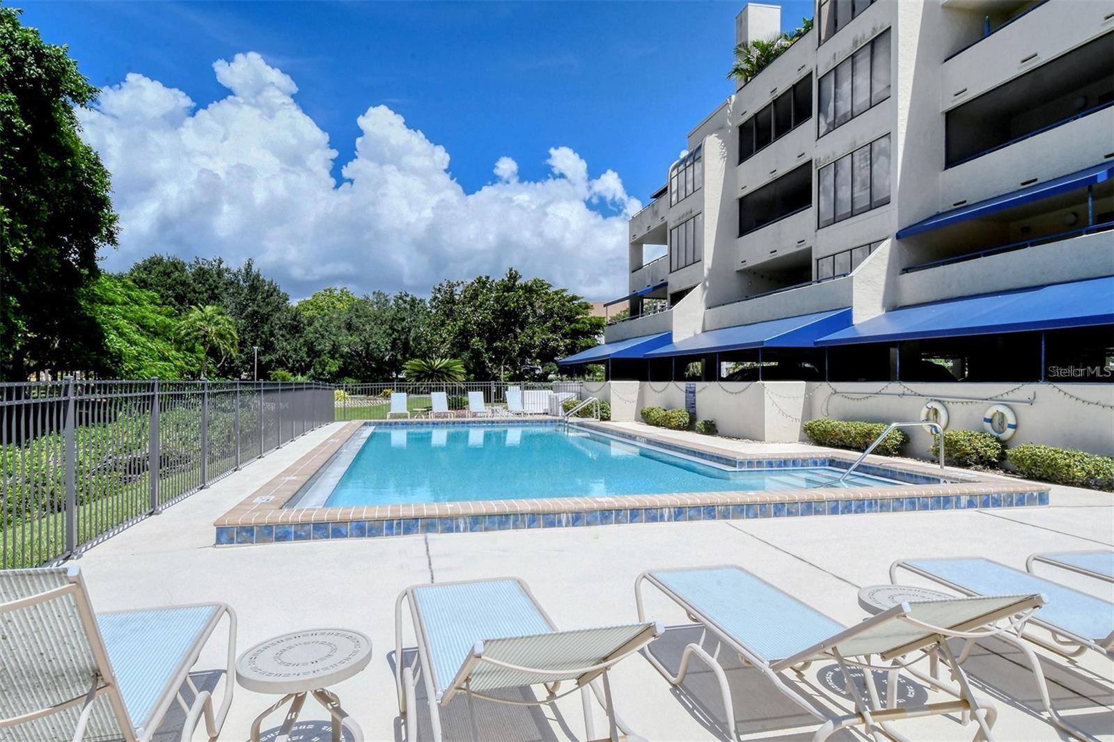 CENTRAL PARK - Residential Lease