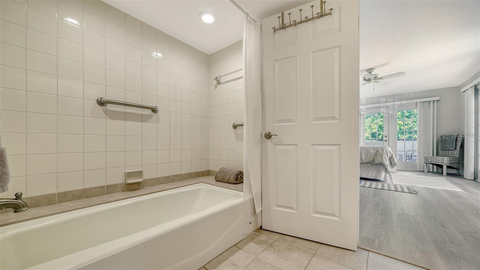 CENTRAL PARK - Residential Lease