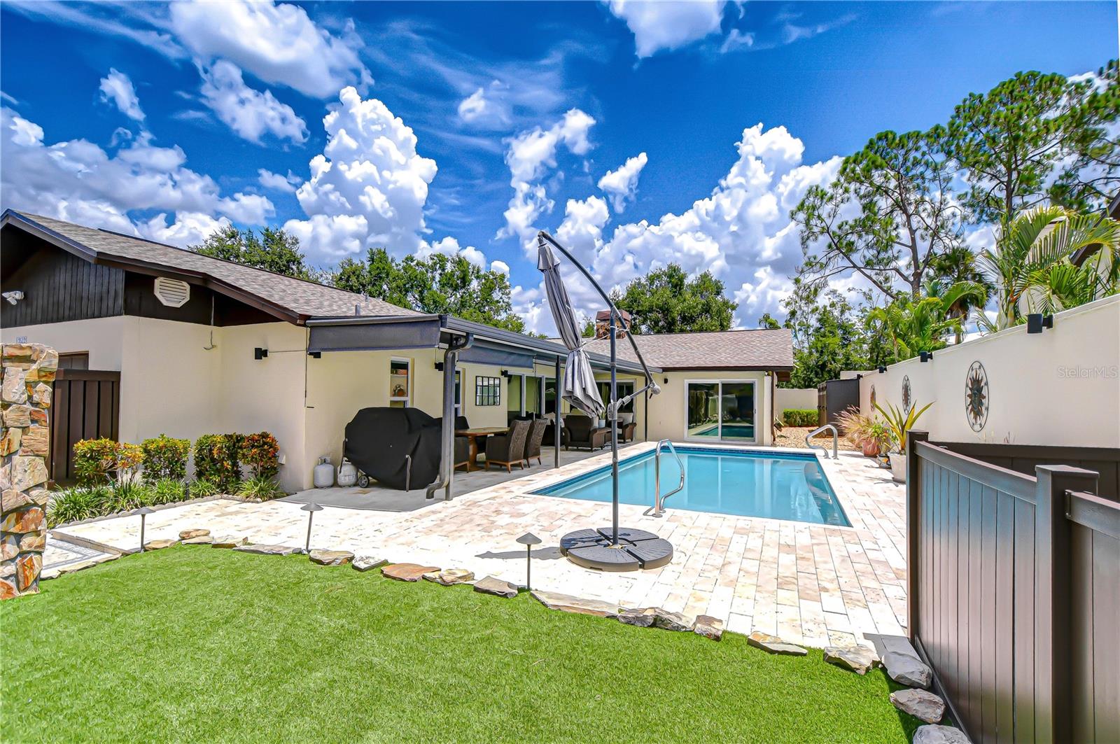 VILLAGE VI OF CARROLLWOOD VILL - Residential