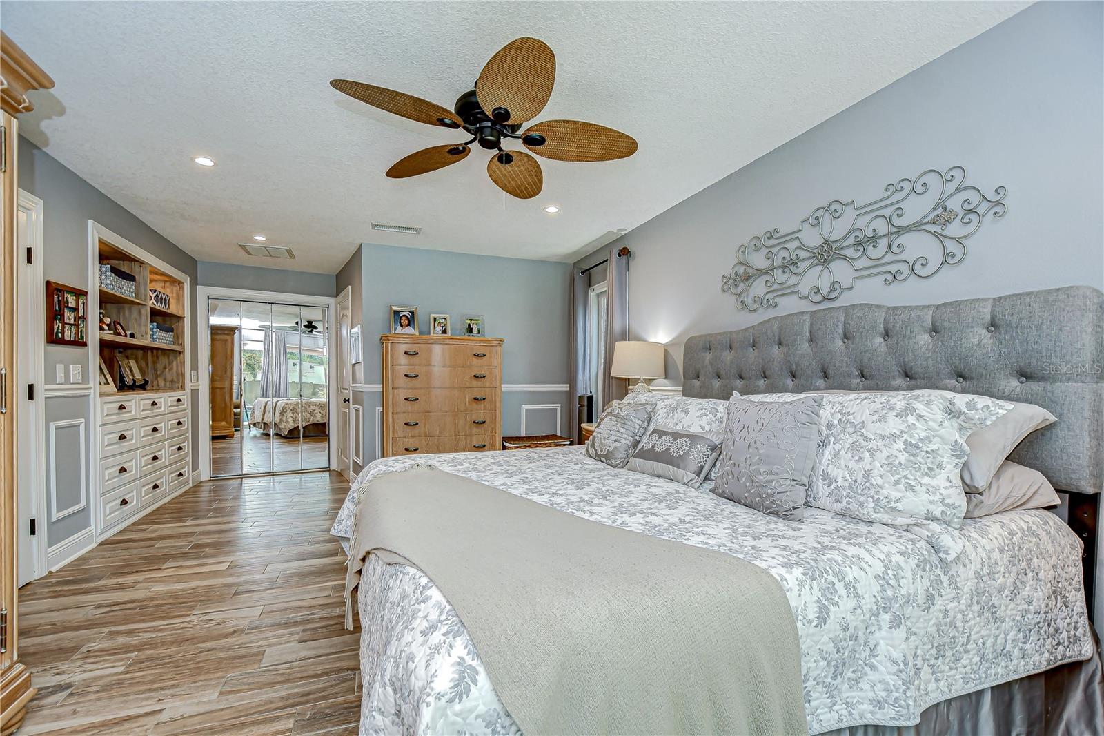 VILLAGE VI OF CARROLLWOOD VILL - Residential