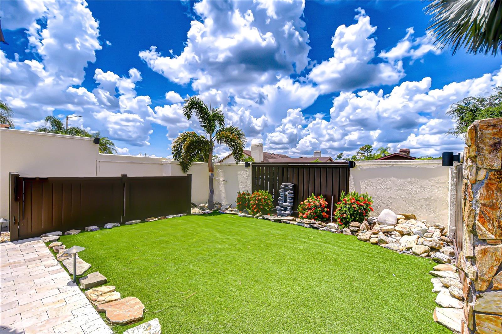 VILLAGE VI OF CARROLLWOOD VILL - Residential