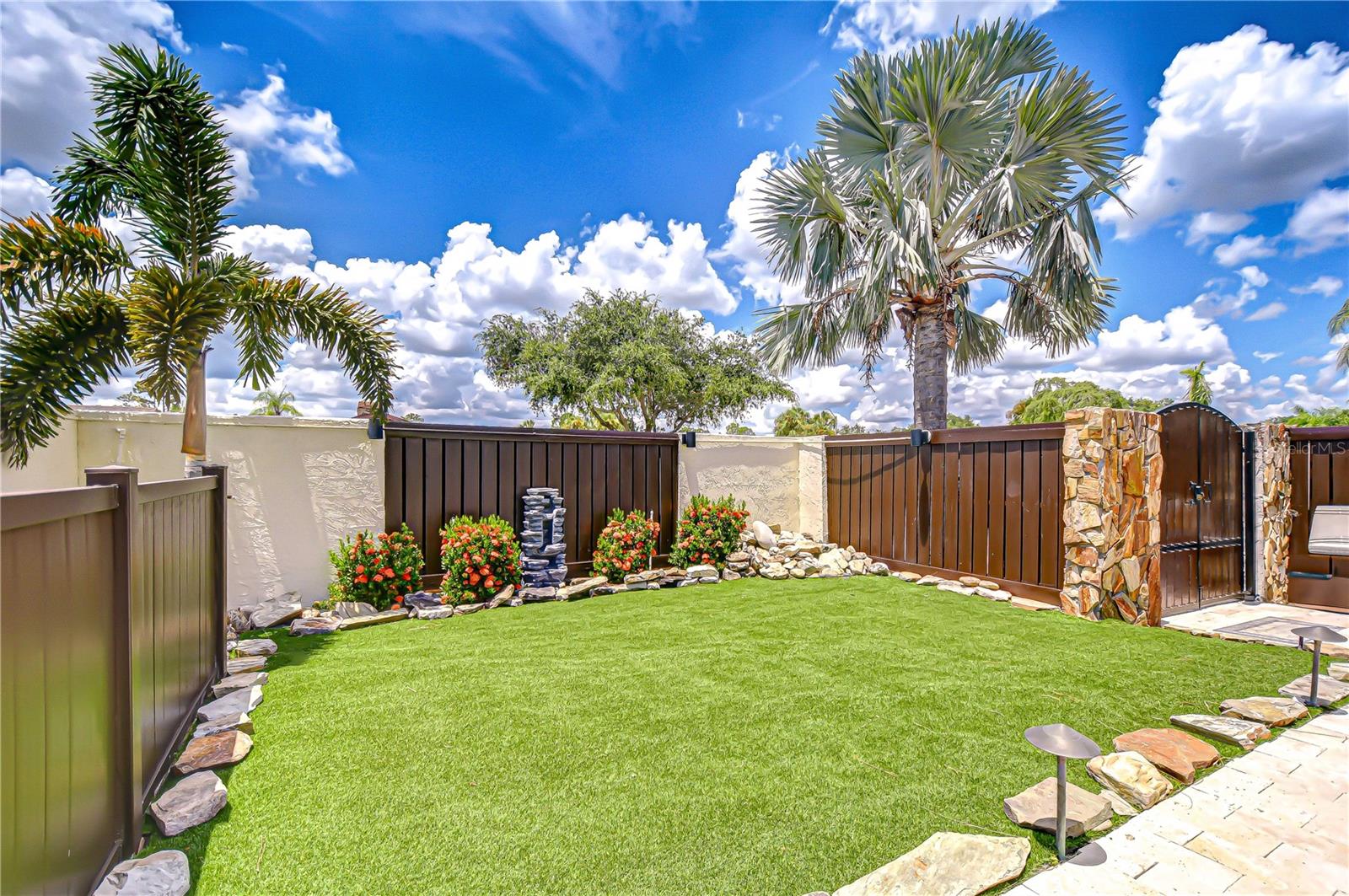 VILLAGE VI OF CARROLLWOOD VILL - Residential