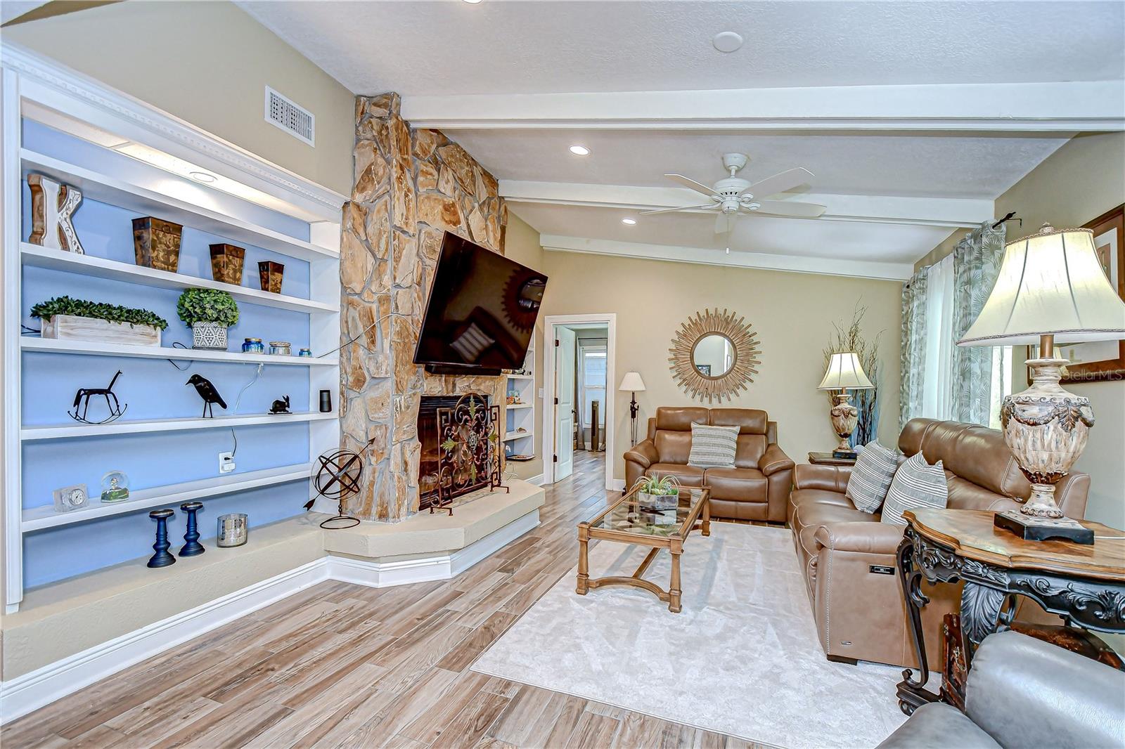 VILLAGE VI OF CARROLLWOOD VILL - Residential