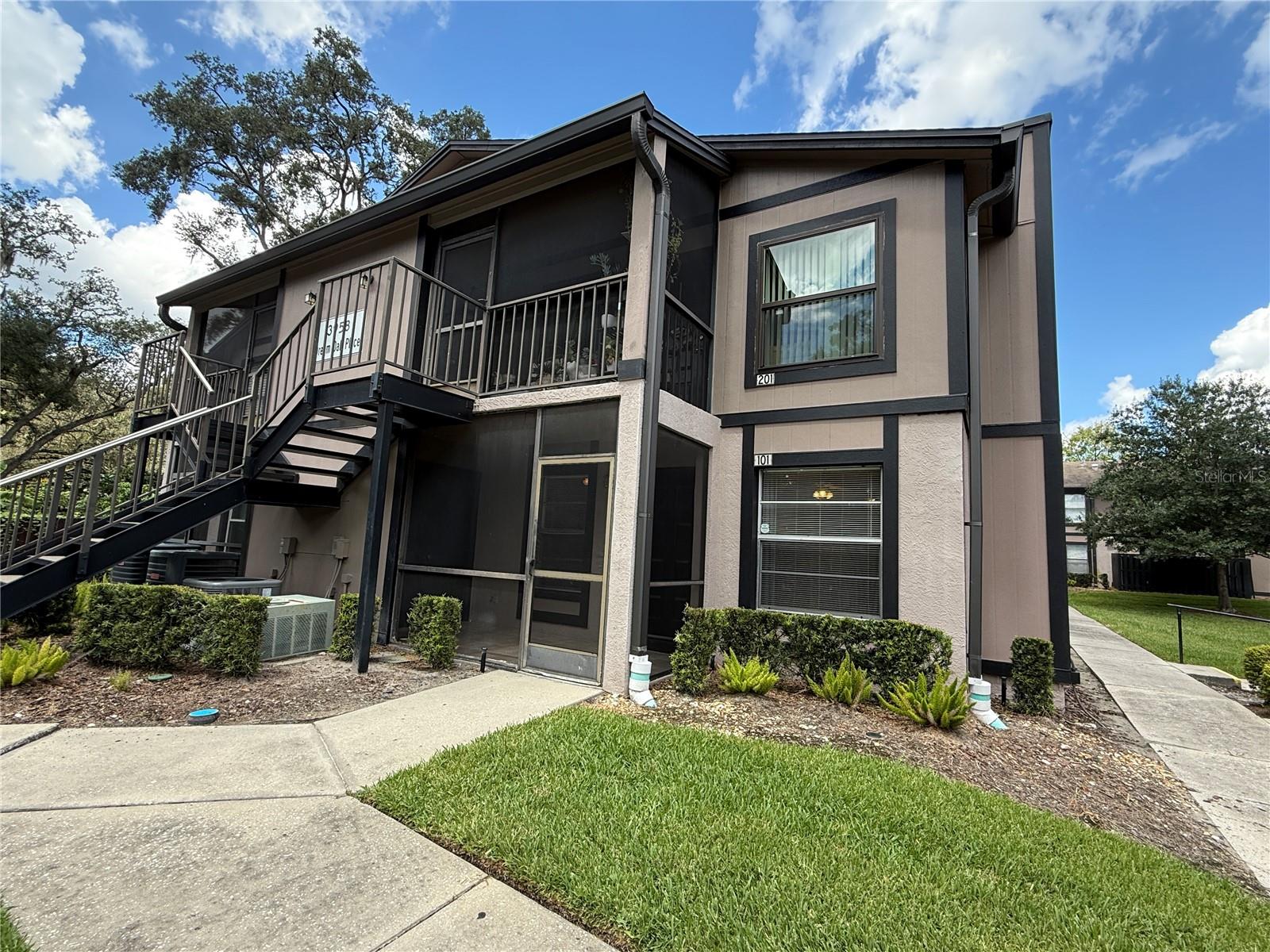 Spacious 2BR/2BA Condo – Ideal Location Near USF & I-75!
Immaculate and well-maintained, this second-floor condo features a split-bedroom floor plan perfect for privacy and functionality. Located just minutes from USF, top shopping, dining, and with easy access to I-75, this home offers convenience and comfort in one!
Key Features:
2 Bedrooms / 2 Bathrooms
Large open living room with cozy wood-burning fireplace
Separate dining area
Screened-in patio for relaxing outdoors
Spacious master suite with walk-in closet and garden tub
Large laundry room with washer/dryer and extra storage
Split floor plan for added privacy
Included in Lease:
Water & Sewer
Basic cable (Spectrum)
Washer & Dryer
Community Amenities:
Large swimming pool
Clubhouse
Racquetball and tennis courts
No dogs are allowed due to the HOA policy. Lease admin of $150 due at move-in. Application Required for all persons 18 years and older, Minimum qualifications include credit score of 600 or better, verifiable gross monthly income of at least 3x the amount of monthly rent, no evictions or landlord tenant collections, and stable rental history required. HOA Approval Required. $150 Application fee per person. Any HOA application fee must be paid by tenant. Don't miss out on the opportunity to make this fantastic unit your new home sweet home! Contact us today to schedule a viewing.