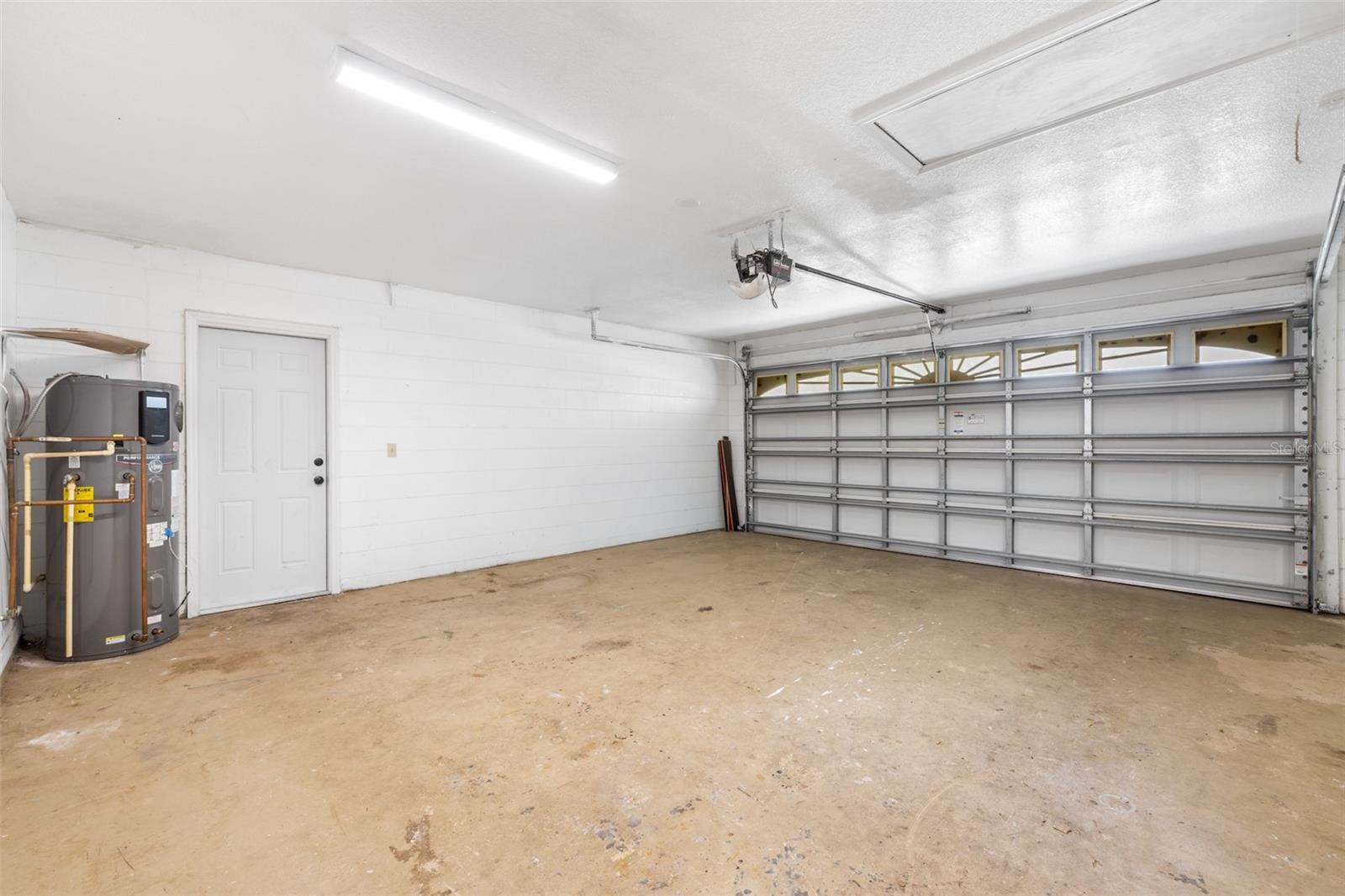 LAKE PADGETT - Residential